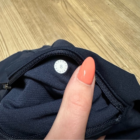 Lululemon cropped leggings - Picture 5 of 8